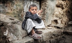 صحيفة بريطانية: اليمنيون يتعرضون لتجويع متعمد يجري بتواطؤ بريطاني