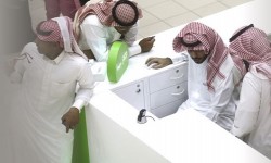 فصل 130 ألف موظف في القطاع الخاص السعودي.. كيف يُهدد ذلك رؤية «السعودية 2030»؟