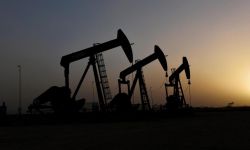 أسعار النفط ترتفع بعد حل الخلافات بين سلطات آل سعود وروسيا
