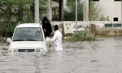 السلطات السعودية تصدر أوامر بمنع تصوير آثار كارثة سيول جدة
