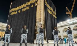 السلطات السعودية تقيّد شعيرة الحجّ بالسياج الأمني