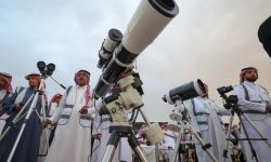 كالعادة السلطات السعودية تخطئ في رؤية هلال رمضان