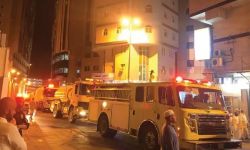 حريق يضرب أحد فنادق مكة.. والمعتمرون يهيمون على وجوههم